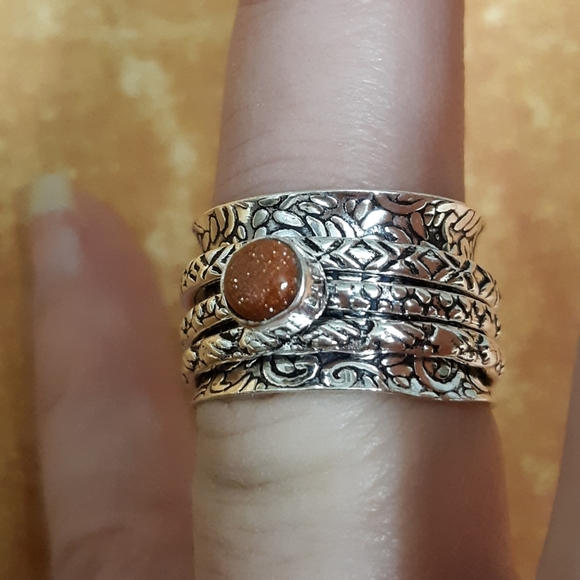 New Sun Stone Silver Spinner Ring. Size 6.50 - Picture 4 of 8